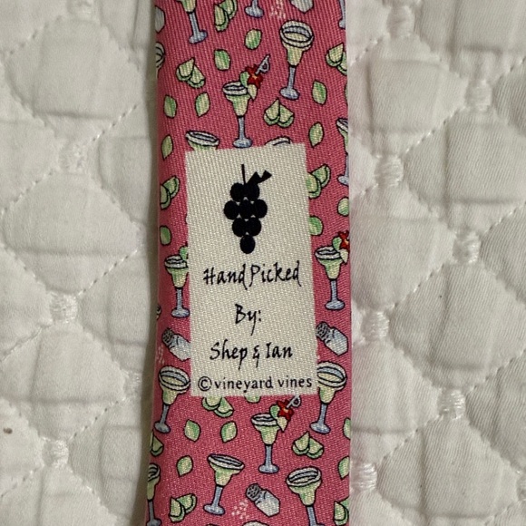 Vineyard Vines 100% Silk Men's Tie - Margaritas, Lime, and Salt Pattern - Picture 5 of 6